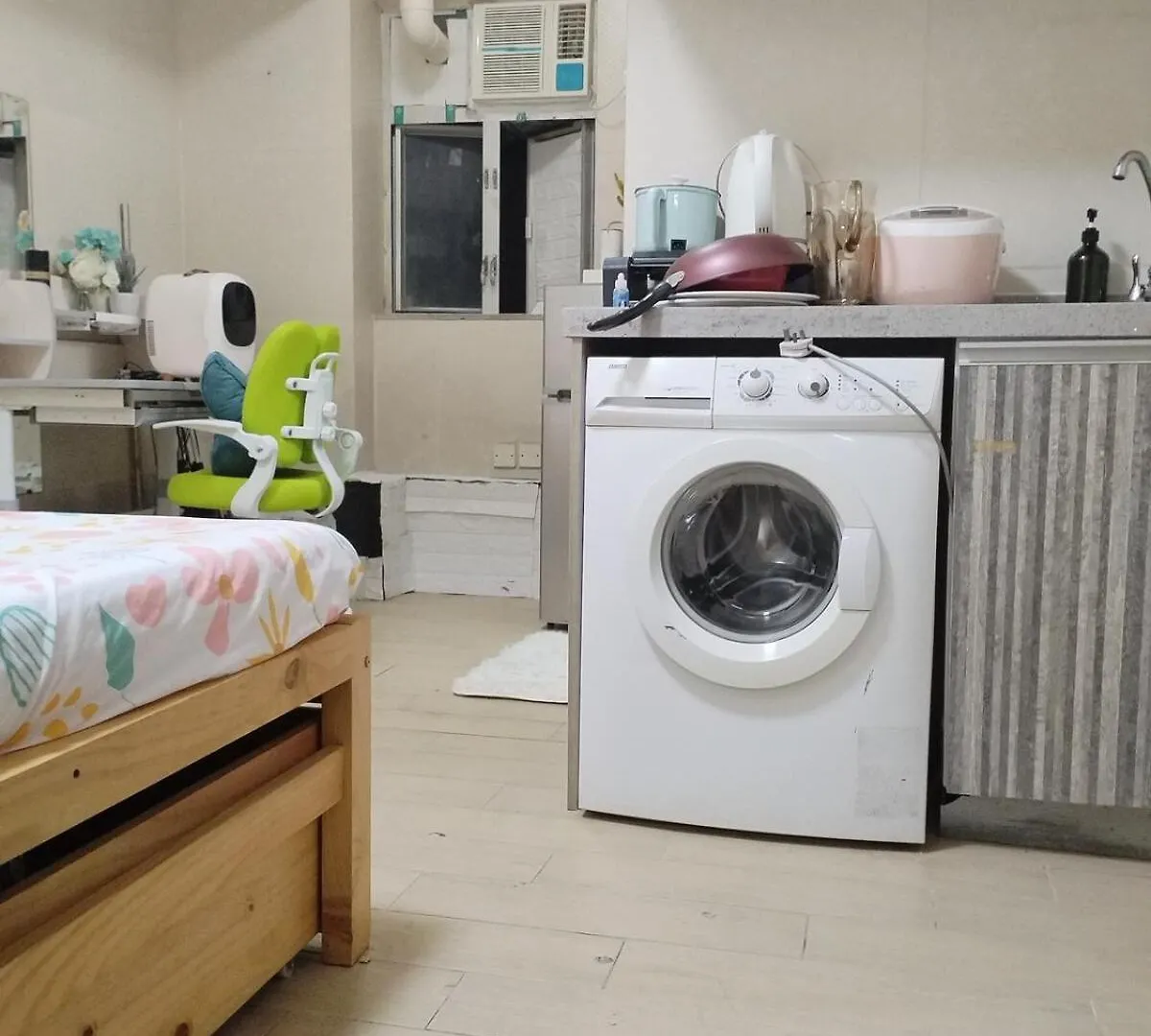 Apartment Spacious And Comfortable Full Bathroom Kitchenette Fridge Washing Machine Dedicated Work Area Near Austin Mtr Station Hong Kong China
