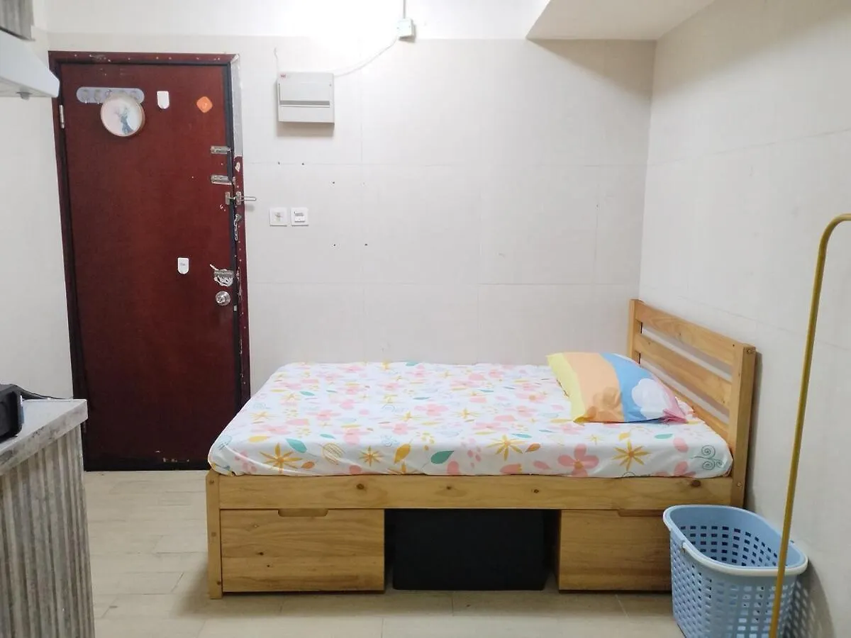 Spacious And Comfortable Full Bathroom Kitchenette Fridge Washing Machine Dedicated Work Area Near Austin Mtr Station Hong Kong 0*,