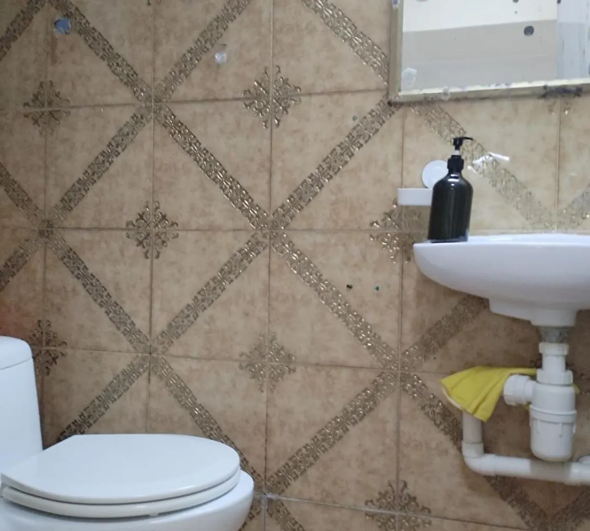 Apartment Spacious And Comfortable Full Bathroom Kitchenette Fridge Washing Machine Dedicated Work Area Near Austin Mtr Station Hong Kong China