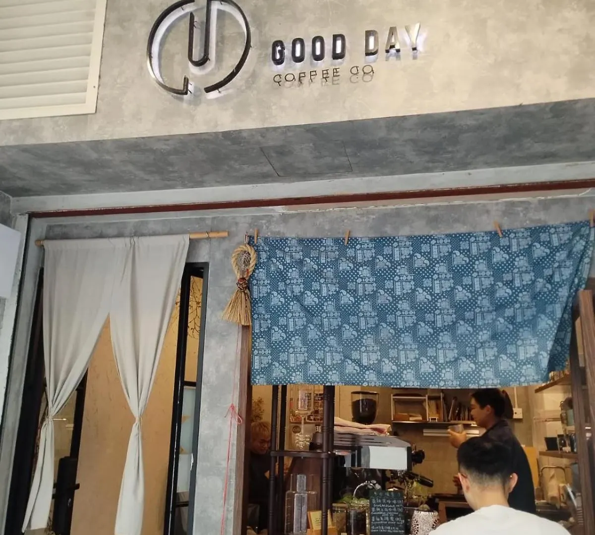 Spacious And Comfortable Full Bathroom Kitchenette Fridge Washing Machine Dedicated Work Area Near Austin Mtr Station Hong Kong